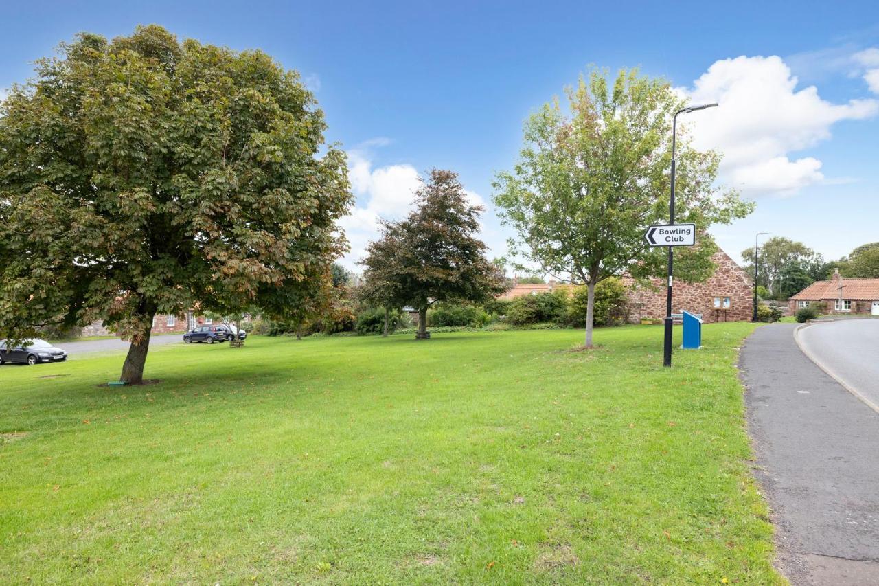 2 Bed Haywood Cottage With Garden Stenton Exterior foto